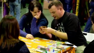 Masa oyunu Gamefilmexpo Festivali'nde oynayan cosplayers