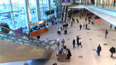 Domodedovo Havaalanı, zoom zaman atlamalı yolcu