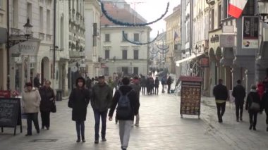 Eski şehirde gün zaman yürüyüş turist