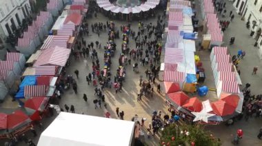 Gün içerisinde Belediye binasında Noel adil üst görünümden