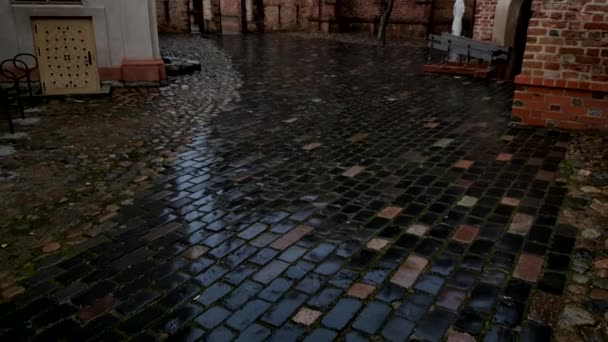 Chiesa di Sant'Annes cortile padella dal basso verso l'alto — Video Stock