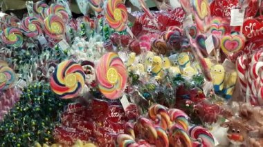 Lolipoplar dükkanda Noel Fuarı