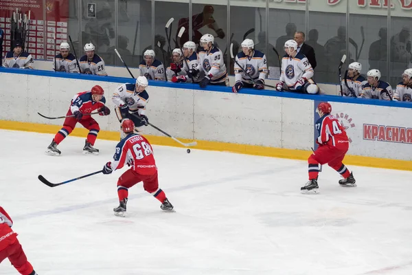 Match de hockey au Palais de Glace Vityaz — Photo