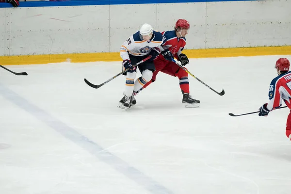 Match de hockey au Palais de Glace Vityaz — Photo