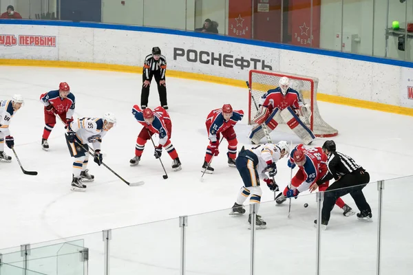 Jogo de hóquei em Vityaz Ice Palace — Fotografia de Stock