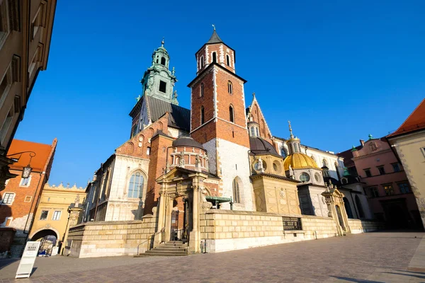 Famous landmark Wawel castle — Stock Photo, Image