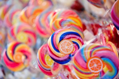 Lolipoplar dükkanda Noel Fuarı