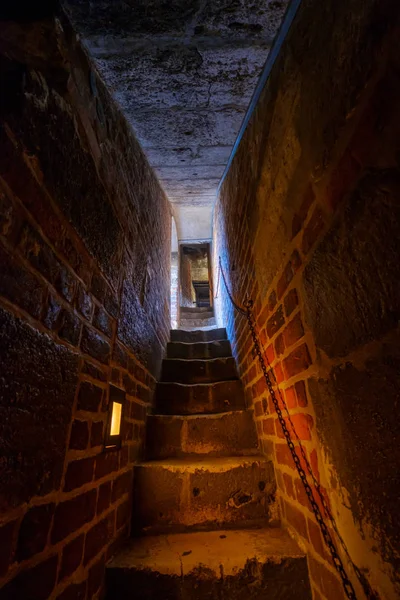 Ortaçağ Kalesi dar merdiven