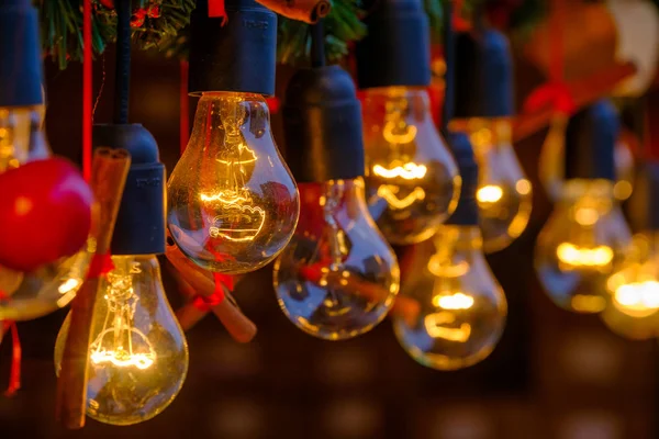 Vintage glödlampor som dekorativt inslag — Stockfoto