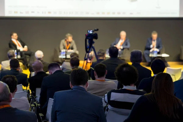 Audiência na sala de conferências — Fotografia de Stock