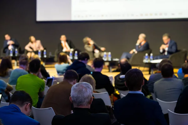 Audiência na sala de conferências — Fotografia de Stock