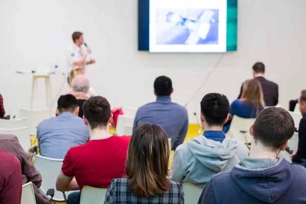 Publiek in conferentie hall — Stockfoto