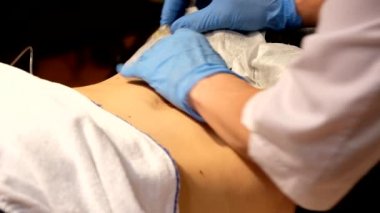 Tıbbi enjeksiyon yordamı cilt