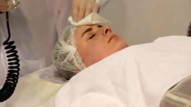 Oksijen peeling yordamı gösteri