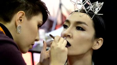 Stilistler düğün makyaj yarışmaya katılmak