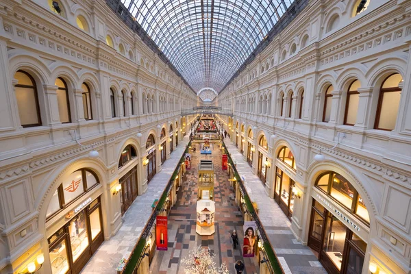 Interior of GUM mall at Red Square at dusk time — Stock Photo, Image
