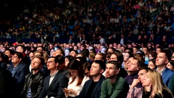 Audiencia en la sala de conferencias — Vídeos de Stock