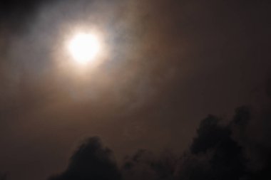 Crimea bulutlara Sunrise