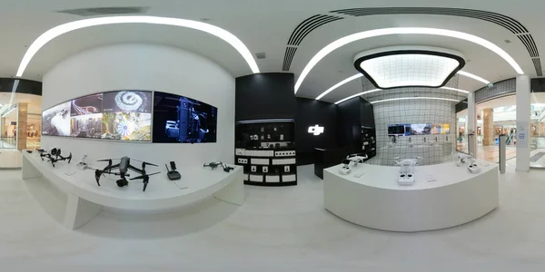 Interior de la tienda autorizada DJI en Metropolis Mall — Foto de Stock