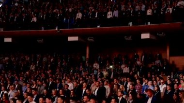 İzleyici olarak konferans salonu