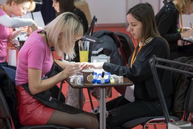 Manikür Ana istemci ile çalışır