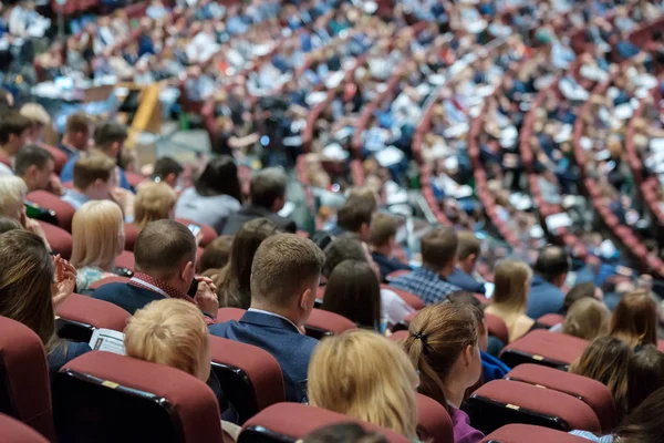 Publiek in conferentie hall — Stockfoto