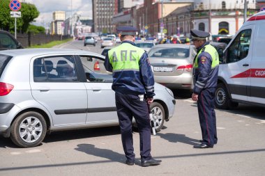 Trafik Polis sokakta çalışan gün saat