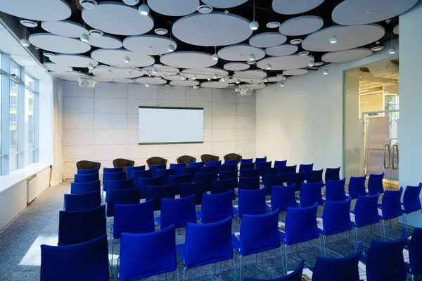 Interior de la moderna sala de conferencias — Foto de Stock