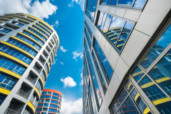 Modern şehir çeyrek alttan görünüm