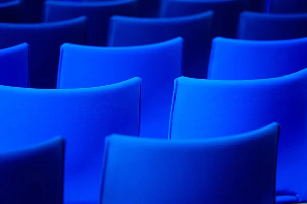 Blue chairs in the conference hall. — Stock Photo, Image