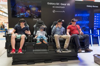 Sürükleyici bir Vr içerik görüntüleme deneyimi Samsung dişli Vr tiyatro grubu