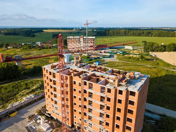 Vista aérea da construção de edifício de vários andares — Fotografia de Stock