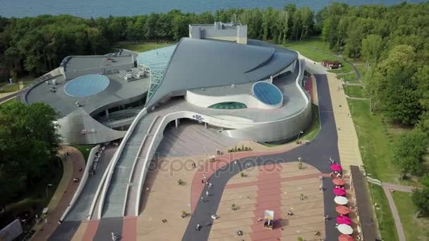 Aerial view of the Amber Hall theatre in resort Svetlogorsk — Stock Video