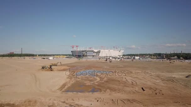 Construcción de un estadio de fútbol en Kaliningrado — Vídeos de Stock