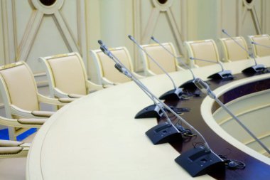 Konferans Salonu, Masa Mikrofonu