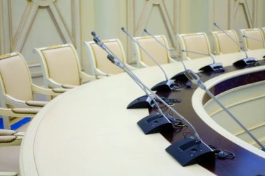 Konferans Salonu, Masa Mikrofonu