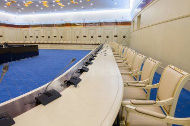 Konferans Salonu, Masa Mikrofonu