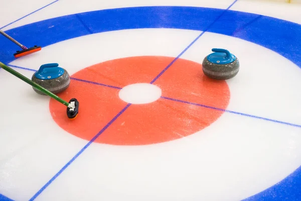 Curling attrezzature pietre sportive — Foto Stock