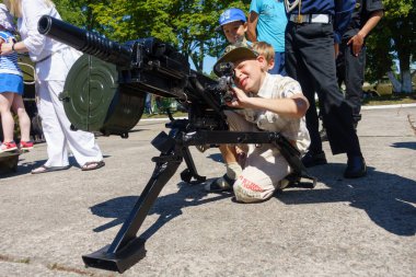5-10 yıl deneyin gerçek silah tanımlanamayan Cocuk yas