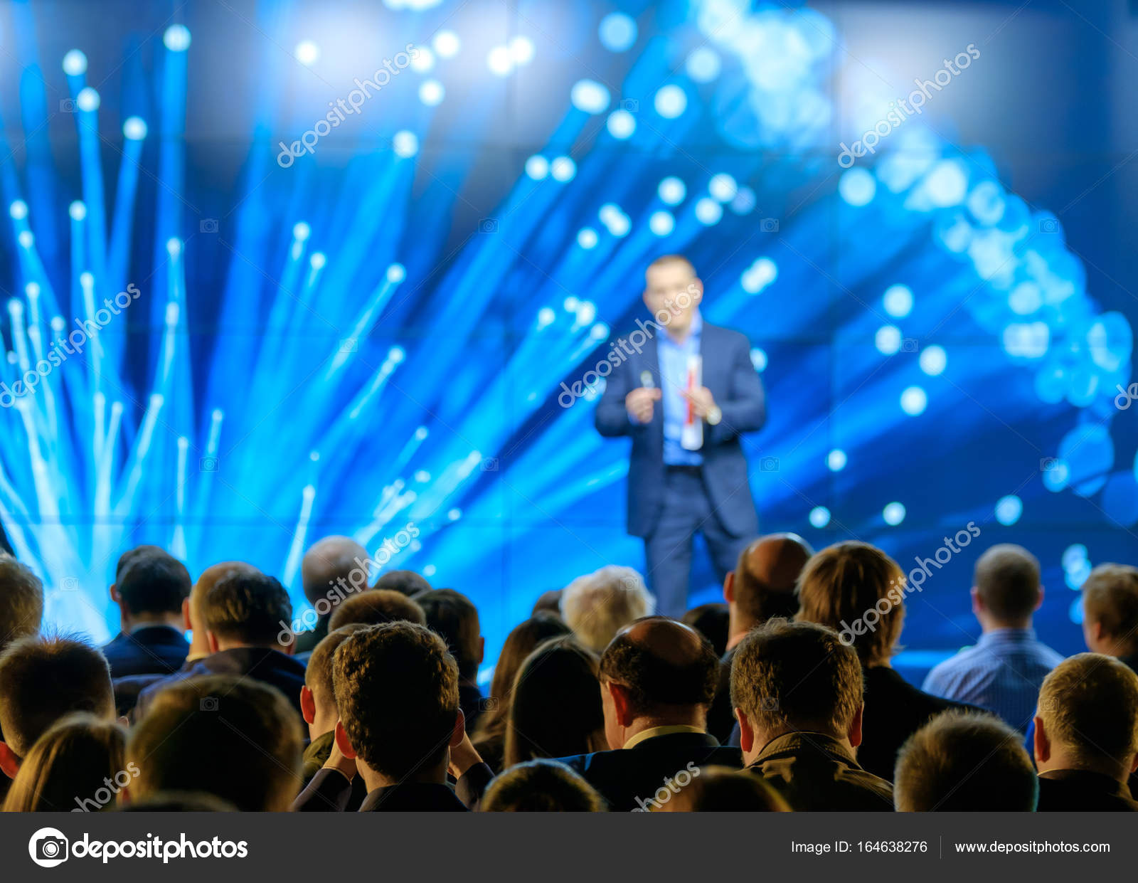 Latest events. Конференция маркетинг. Мероприятие конференция. Выступление на конференции. Деловые мероприятия.