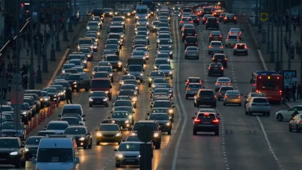 Tráfico en la carretera — Vídeos de Stock