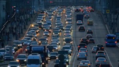 Otoyolda trafik vardı.
