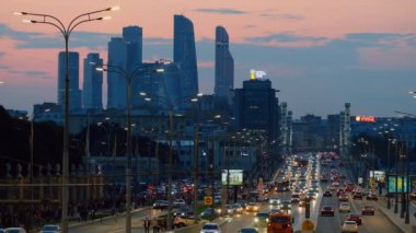 Otoyolda trafik vardı.