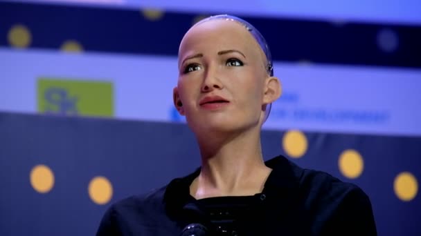 Sophia humanoid robot alla Open Innovations Conference a Skolokovo technopark — Video Stock
