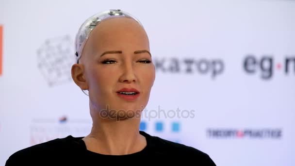 Sophia Człekokształtny robot otwartych innowacji konferencji w Skolokovo technopark — Wideo stockowe