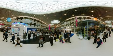 İnsanlar açık yenilikler 2017 forum katılmak