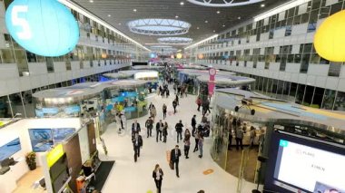 İnsanlar açık yenilikler 2017 forum katılmak