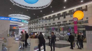 İnsanlar açık yenilikler 2017 forum katılmak