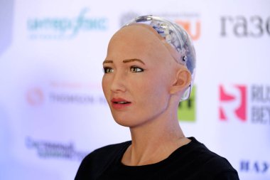 Sophia Skolokovo Teknopark, açık yenilikler Konferansı'nda insansı robot