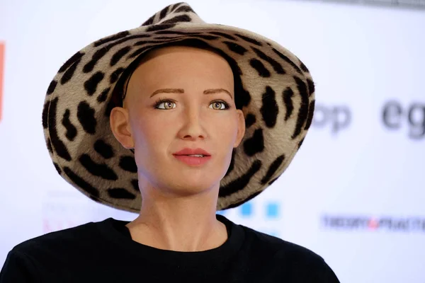 Sophia humanoid robot på öppna innovationer konferensen på Skolokovo technopark — Stockfoto